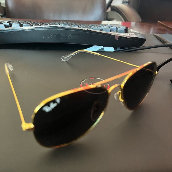 Ray-Ban Sunglasses Aviator Classic Gold Frame - Picture 4 of 6